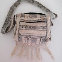 Borsa tessuto etnico fatta a mano da me 