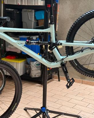 MTB SPECIALIZED STATUS 160