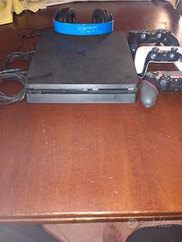 PS4 CON VIDEOGIOCHI