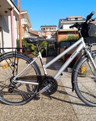 bicicletta da città btwin hoprider 300