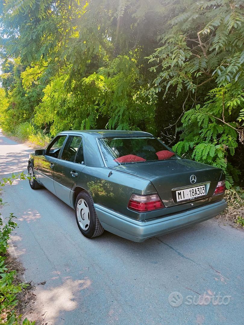 Mercedes-Benz E-Class 1993 photo 2