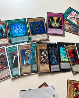 Lotto 250 Carte Yu-Gi-Oh! Miste piu olografiche