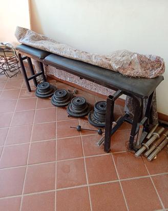 panca piana bilanciere e pesi 