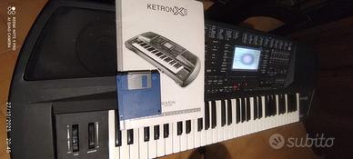 Ketron X1 arranger funzionante con custodia