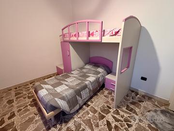 letto a castello+comodino+scala con cassettoni