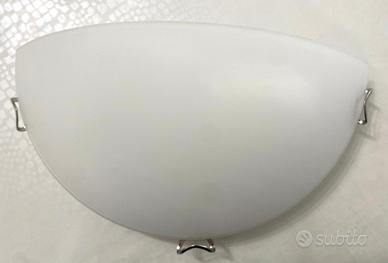 Applique da muro a mezzaluna