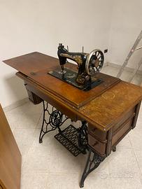 Macchina da cucire singer