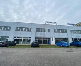 SPAZIO COMMERCIALE