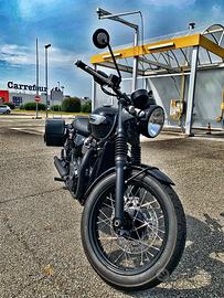 Triumph Bonneville T100 black