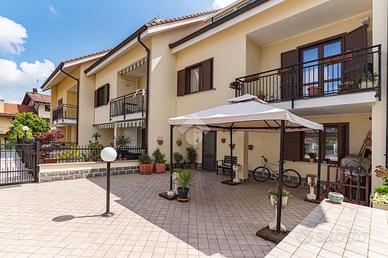 VILLA A SCHIERA A CIRIÈ