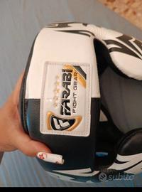 Casco di protezione per kik-boxing
