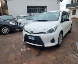 Toyota yaris ibrida 26000km unico proprietario sot