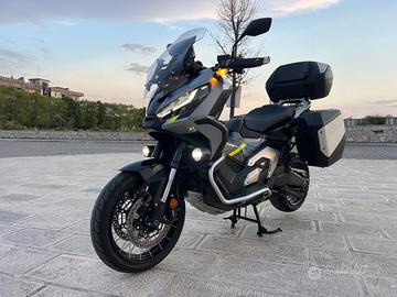 HONDA X ADV 750 TRAVEL PARI AL NUOVO GARANZIA 2030