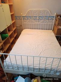 letto ikea bianco metall 1piazza e 1/2 + doghe