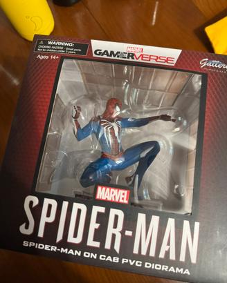 Figures spiderman e zoro