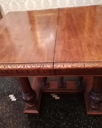 Tavolo antico allungabile