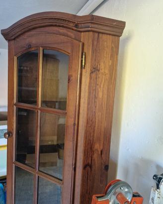 angoliera in legno 