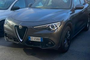 Alfa Romeo Stelvio 2.2 Turbodiesel 160 CV AT8 RWD 