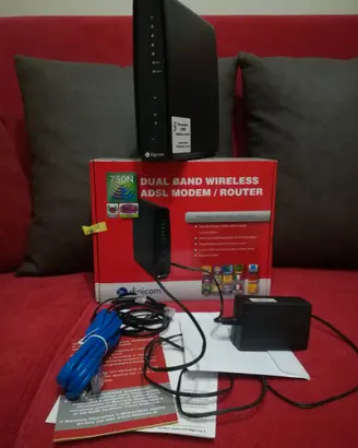 Modem Router Dual Band Wireless DIGICOM 750N