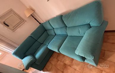 Divano 3/4 posti L:240 P:170