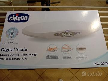 Seggiolino con attacchi isofix e bilancia