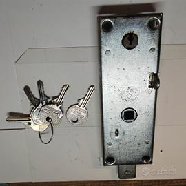 Serratura basculante garage 