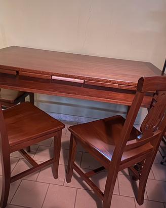 TAVOLO E 4 SEDIE IN LEGNO