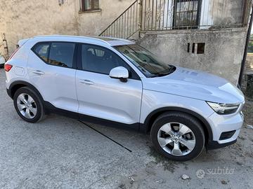 Volvo xc 40 b4