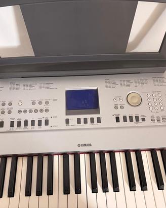 Tastiera Yamaha portablr grand DGX-640