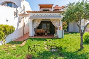 Budoni - Villetta con piscina condominiale a Baia
