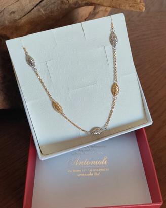 Collana girocollo a catena foglie texture