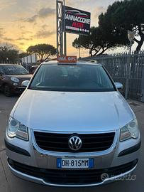 Volkswagen Touran 1.6 GPL full optional