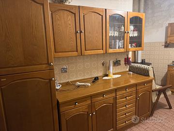 Cucina completa in legno massello