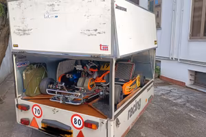 Carrello rimorchio trasporto kart