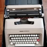 Macchina da scrivere Olivetti