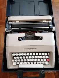 Macchina da scrivere Olivetti