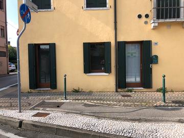 Trilocale ad uso commerciale