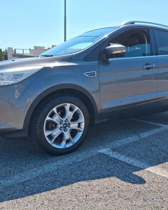 Ford Kuga 2.0 TDCI 163 CV 4WD Powershift Titanium-