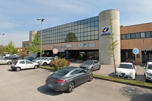 Ufficio sito in centro commerciale