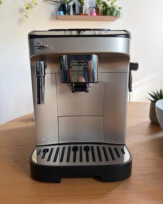 De'Longhi Magnifica ECAM292.33.SB