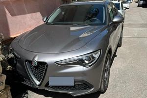 Alfa stelvio sport tech 2.2 160 cv