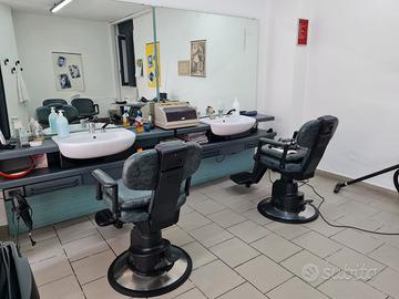 Arredamento negozio parrucchiere