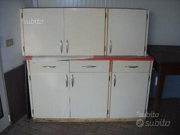 Cucina componibile anni 60 in formica