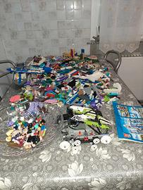 Circa  5kg Lego      sfusi.  