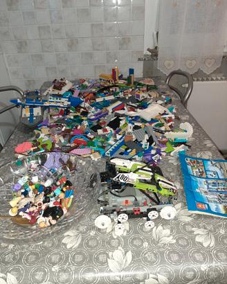 Circa  5kg Lego      sfusi.  
