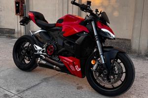 Ducati Streetfighter V2
