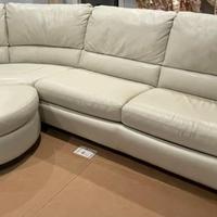 Divano in pelle di 3 metri a letto