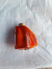 Ford Escort anni 80 fanalino freccia anteriore sin