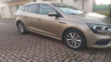 Megane neo patentati