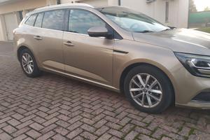 Megane neo patentati